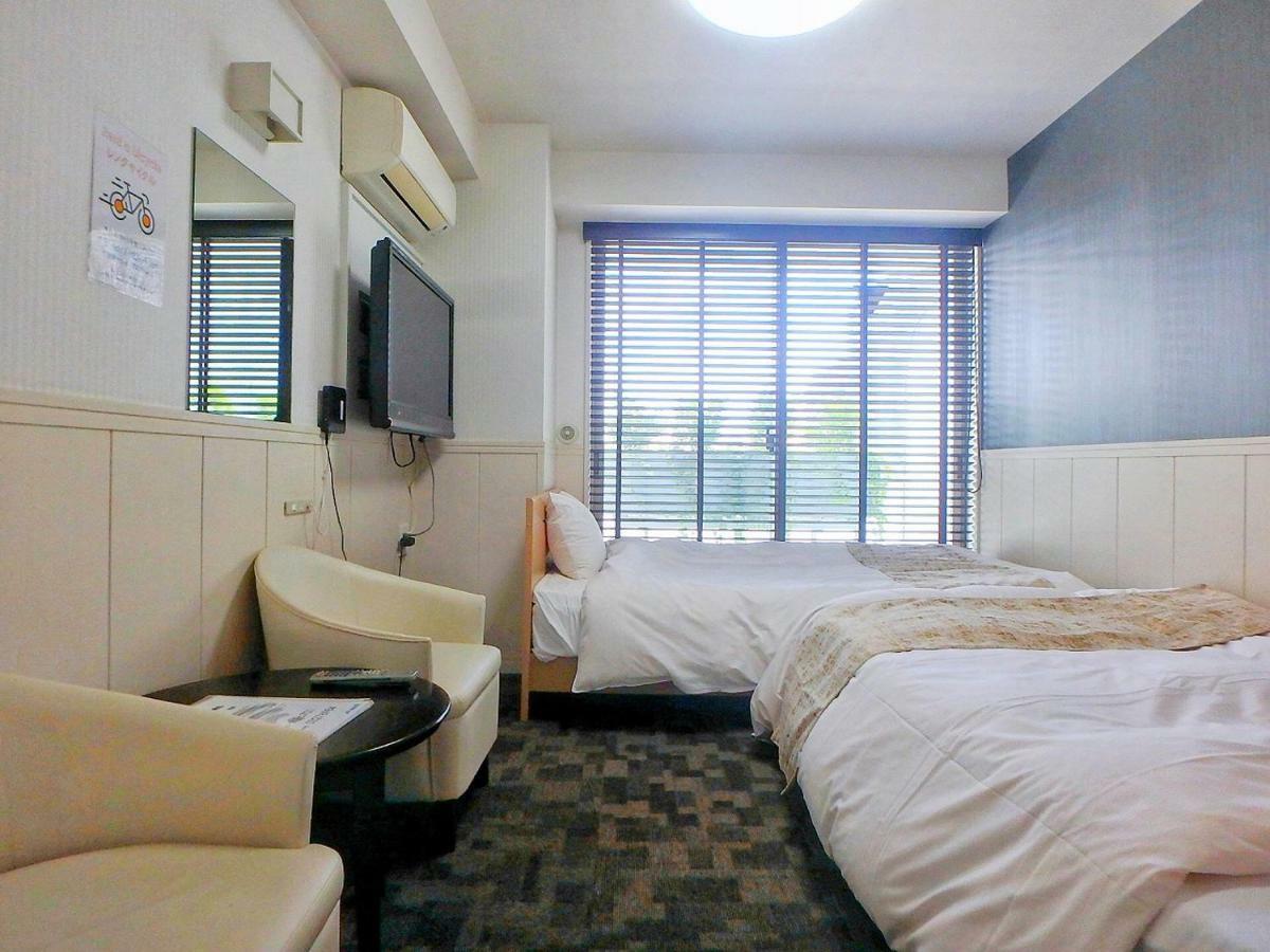 Elitz Shijokarasuma Apartment *